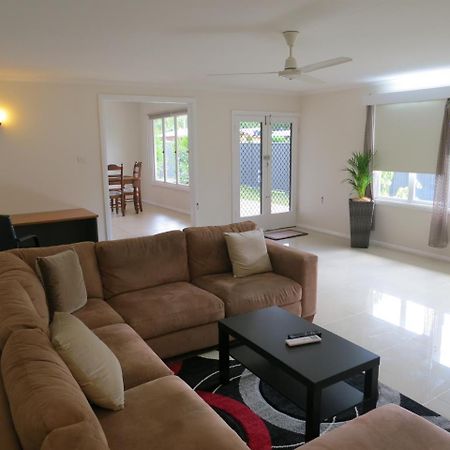 Edge Hill Clean & Green Cairns, 7 Minutes From The Airport, 7 Minutes To Cairns Cbd & Reef Fleet Terminal エクステリア 写真