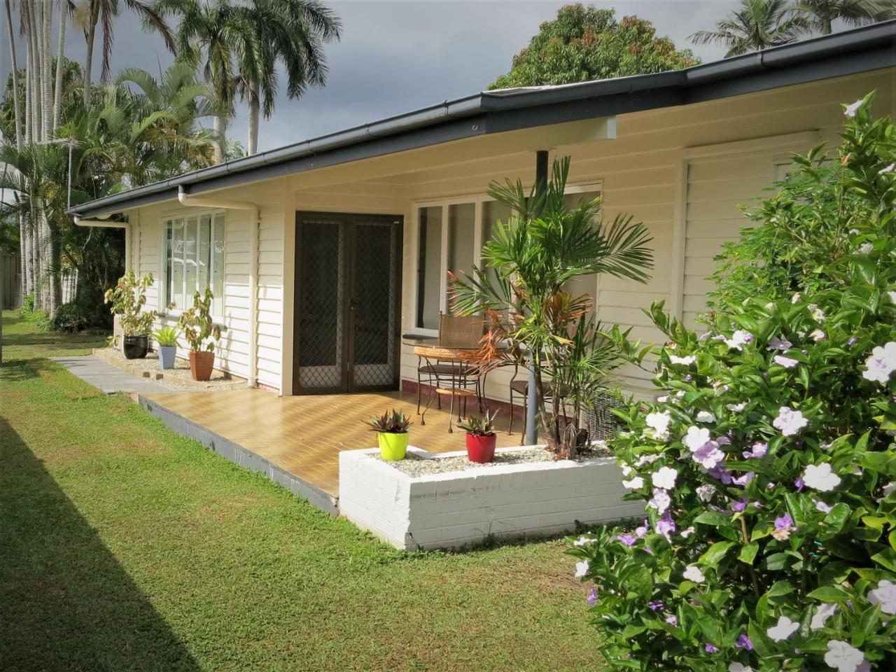 Edge Hill Clean & Green Cairns, 7 Minutes From The Airport, 7 Minutes To Cairns Cbd & Reef Fleet Terminal エクステリア 写真