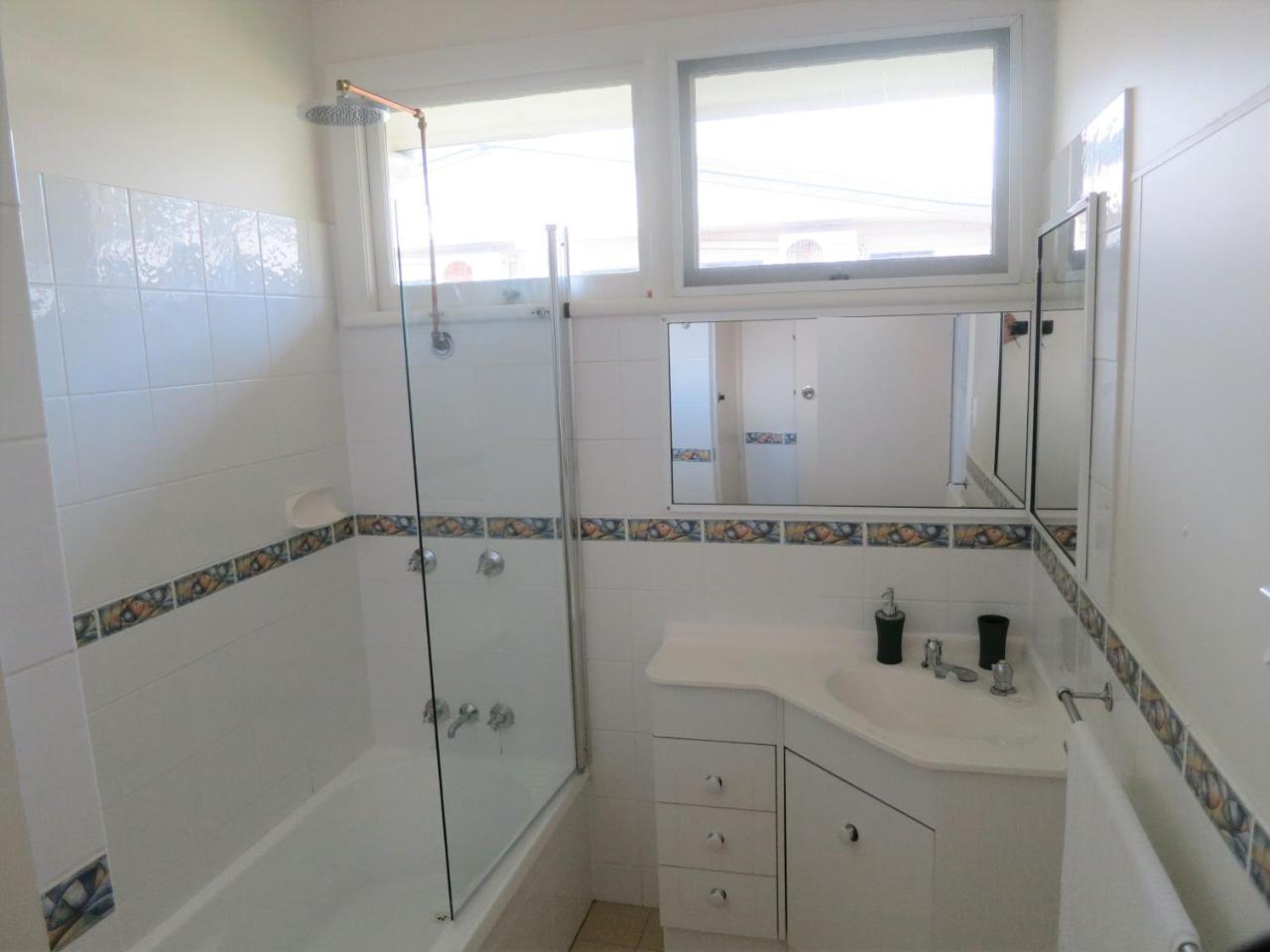 Edge Hill Clean & Green Cairns, 7 Minutes From The Airport, 7 Minutes To Cairns Cbd & Reef Fleet Terminal エクステリア 写真